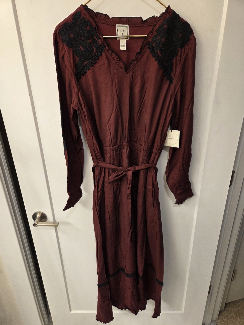 NWT - LEA Floral Embroidered Long Sleeve Fully Lined Midi Dress with Belt-Size L - Picture 8 of 16